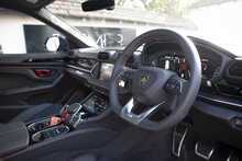 Lamborghini Urus V8 BiTurbo SE - U1230