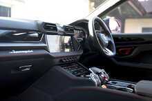 Lamborghini Urus V8 BiTurbo SE - U1230