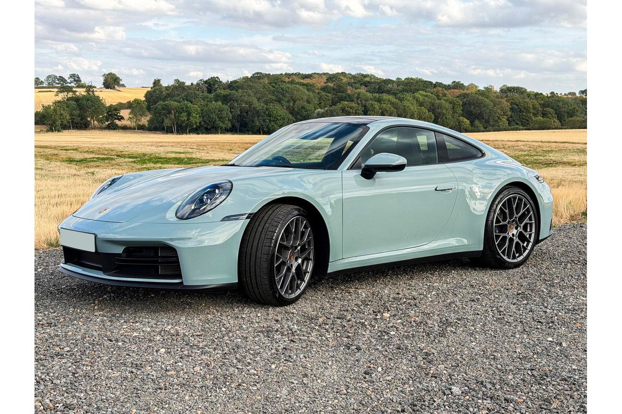 Porsche 911 2025
