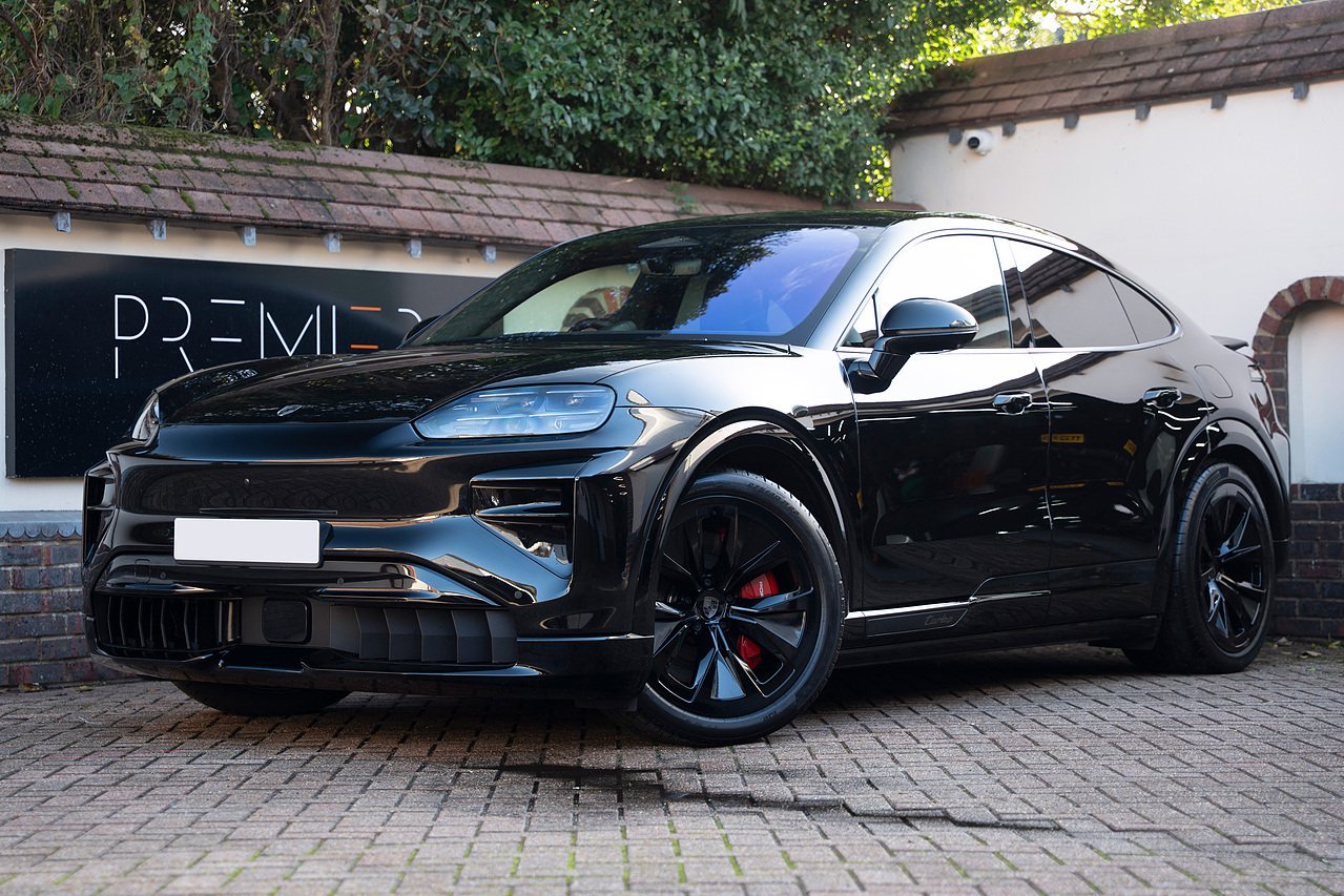 2026 PORSCHE CAYENNE