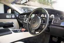 Rolls-Royce Wraith V12 Black Badge - U864