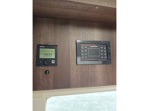 Roller Team Zafiro 675 Ford Transit 2.0 TDCI Coach Built 2000 Automatic Diesel