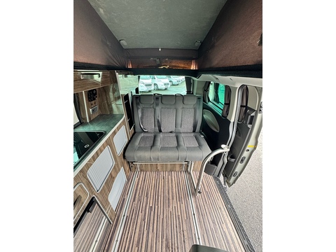 Terrier Ford Tourneo Custom 300 2.2 TDCi Trend 155ps