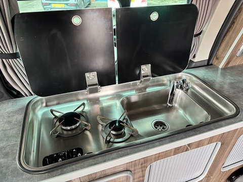 Terrier Ford Tourneo Custom 300 2.2 TDCi Trend 155ps