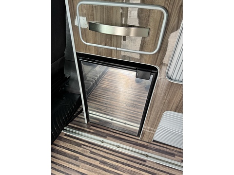 Terrier Ford Tourneo Custom 300 2.2 TDCi Trend 155ps