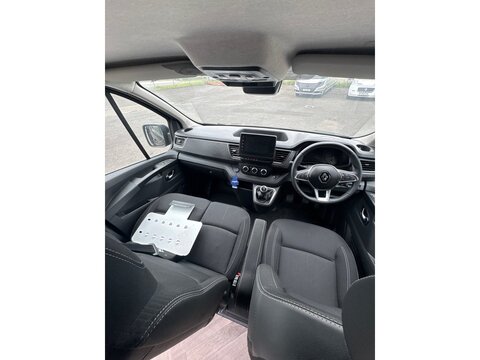 2.0 dCi Blue 30 Extra Sport Panel Van 5dr Diesel Manual SWB Euro 6 (s/s) (150 ps)