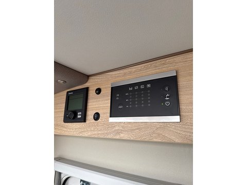 MAN TGE 3.180 2.0 BiTDI AUTOMATIC 2.2 3dr Motorhome Automatic Diesel