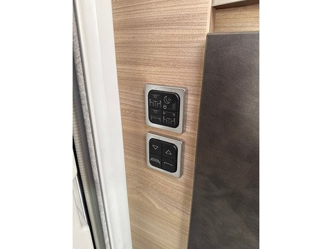 MAN TGE 3.180 2.0 BiTDI AUTOMATIC 2.2 3dr Motorhome Automatic Diesel