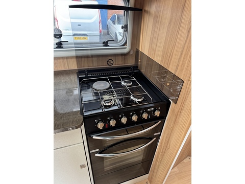 2.2 HDi 335 Chassis Cab 2dr Diesel Manual L3 Euro 5 (130 ps)