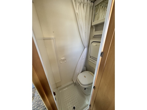 Nu Venture  Caletta Renault Master 2.5 CDI TD 35 Panel Van 2.5 Manual Diesel