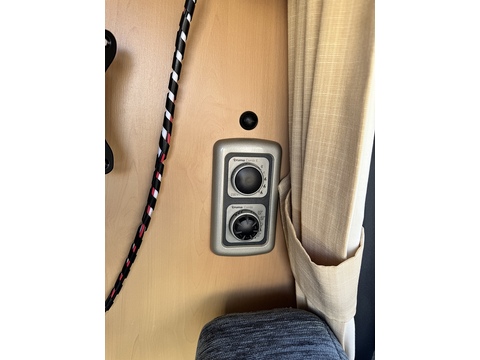 Nu Venture  Caletta Renault Master 2.5 CDI TD 35 Panel Van 2.5 Manual Diesel