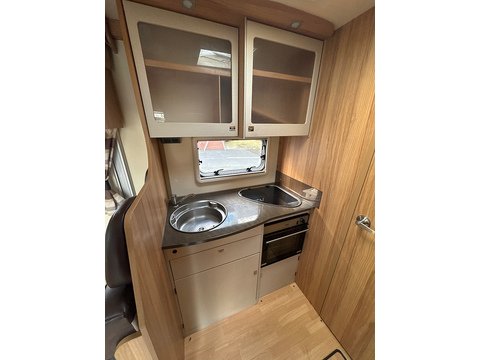 Peugeot Boxer 2.2 HDI Coach Built 2.2 Manual Diesel