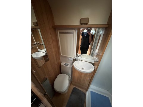 Peugeot Boxer 2.2 HDI Coach Built 2.2 Manual Diesel