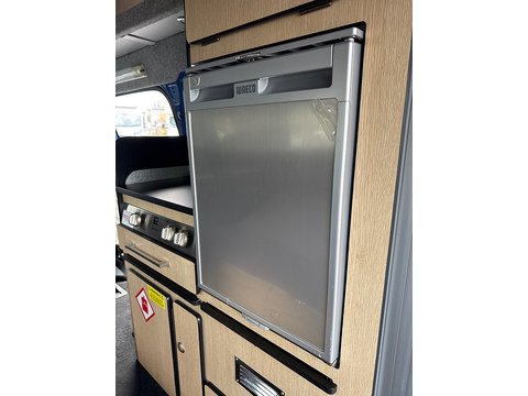 Danbury Dynamic Volkswagen Caddy 1.6 TDI Combi Van 1.6 Manual Diesel