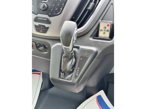 Titanium 767 GA Ford Transit 2.0 TDCI 170 AUTO