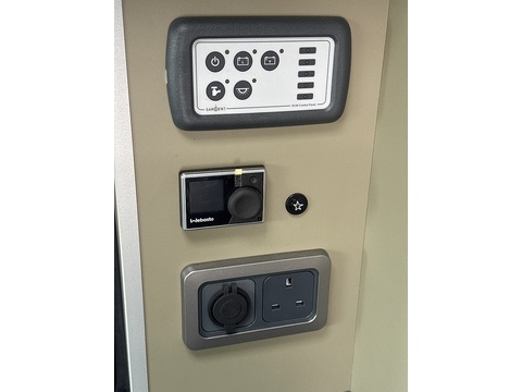 2.0 300 EcoBlue Limited Panel Van 5dr Diesel Manual L1 H2 Euro 6 (s/s) (130 ps)