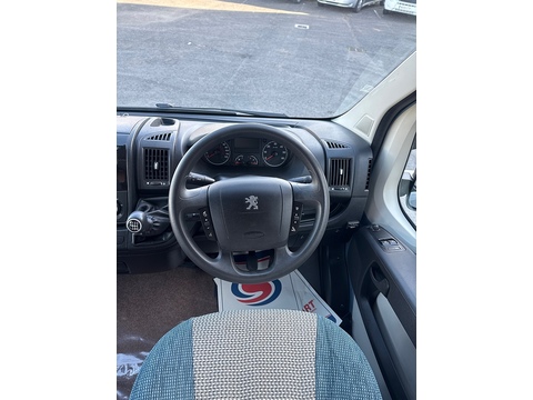 Peugeot Boxer 2.2 HDi 335