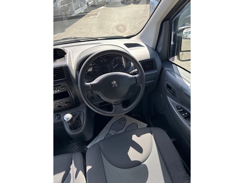 2.0 HDi Tepee Comfort Combi Van 4dr Diesel Manual L1 (179 g/km, 98 bhp)