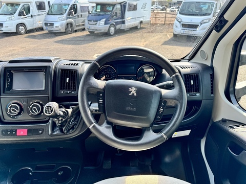 Peugeot Boxer 2.2 BlueHDI