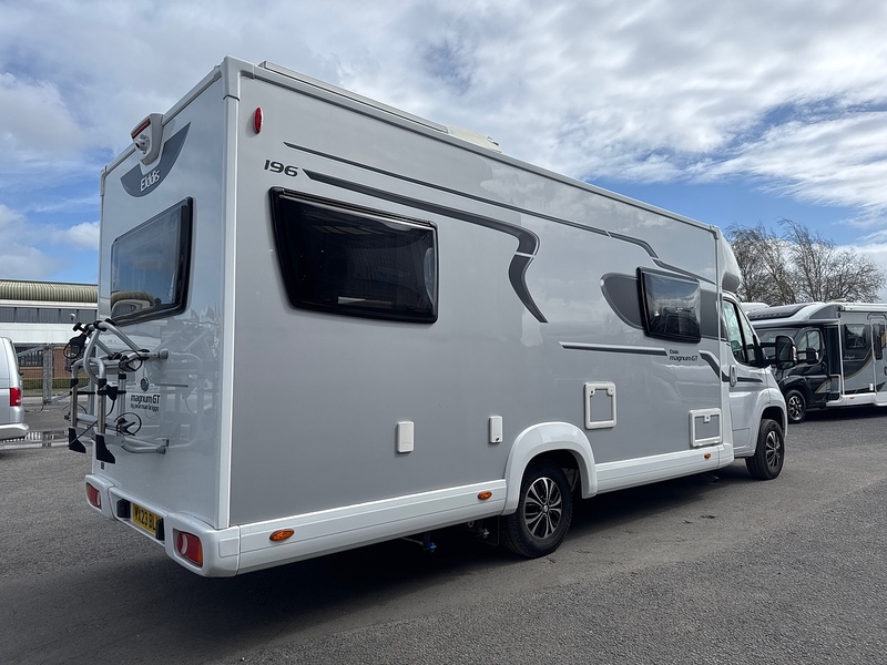 Elddis Peugeot Boxer 2.2 BlueHDI 335