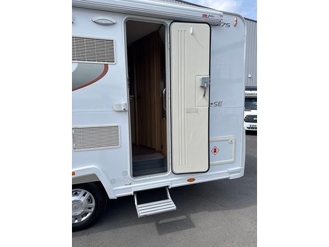 HDi 335 Chassis Cab 2.2 Manual Diesel