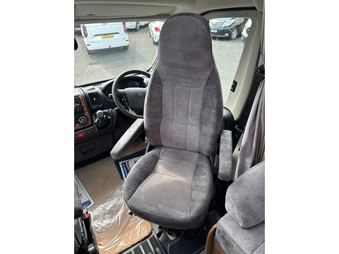 HDi 335 Chassis Cab 2.2 Manual Diesel