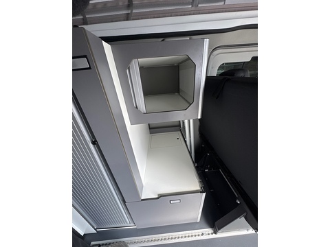 P/57+ Ford Tourneo 2.0
