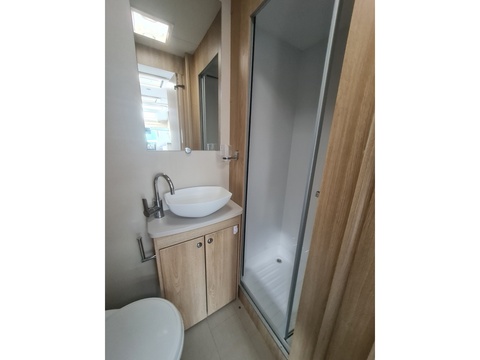 Elddis Supreme 185 Peugeot Boxer 2.0 BlueHDi 335 Chassis Cab 2.0 Manual Diesel