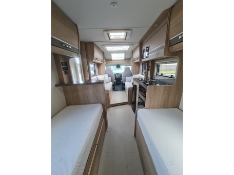 Elddis Supreme 185 Peugeot Boxer 2.0 BlueHDi 335 Chassis Cab 2.0 Manual Diesel