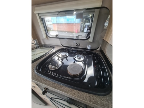 Elddis Supreme 185 Peugeot Boxer 2.0 BlueHDi 335 Chassis Cab 2.0 Manual Diesel