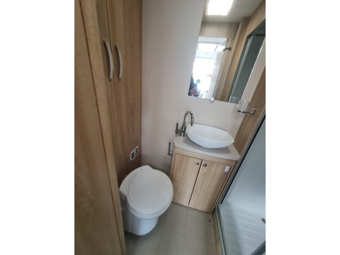 Elddis Supreme 185 Peugeot Boxer 2.0 BlueHDi 335 Chassis Cab 2.0 Manual Diesel