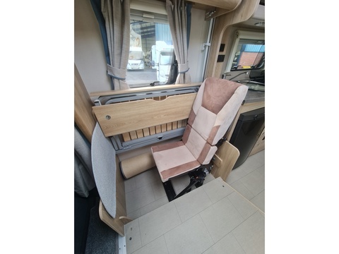 Elddis Supreme 185 Peugeot Boxer 2.0 BlueHDi 335 Chassis Cab 2.0 Manual Diesel