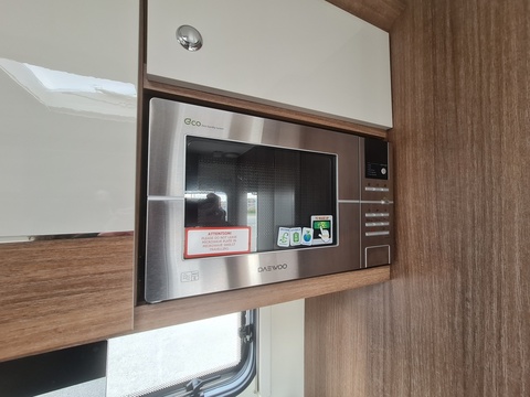 Advance 66-2 Peugeot Boxer 2.0 BlueHDI 130