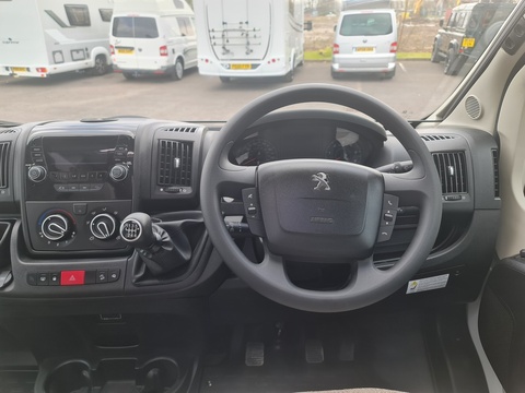 Advance 66-2 Peugeot Boxer 2.0 BlueHDI 130