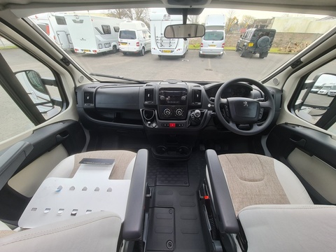 Advance 66-2 Peugeot Boxer 2.0 BlueHDI 130