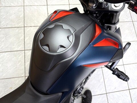 125 Naked 125 Manual Petrol