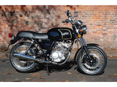 125 Naked 125 Manual Petrol