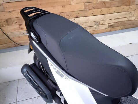 125 125 SCOOTER AUTOMATIC PETROL