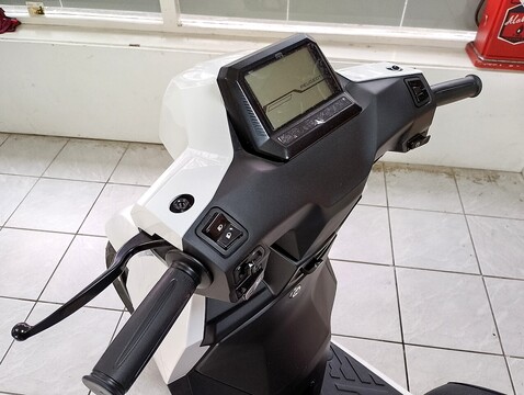 125 125 SCOOTER AUTOMATIC PETROL