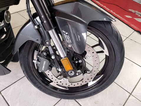 125 Naked 125 Manual Petrol