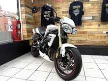 Triumph Street Triple 675  