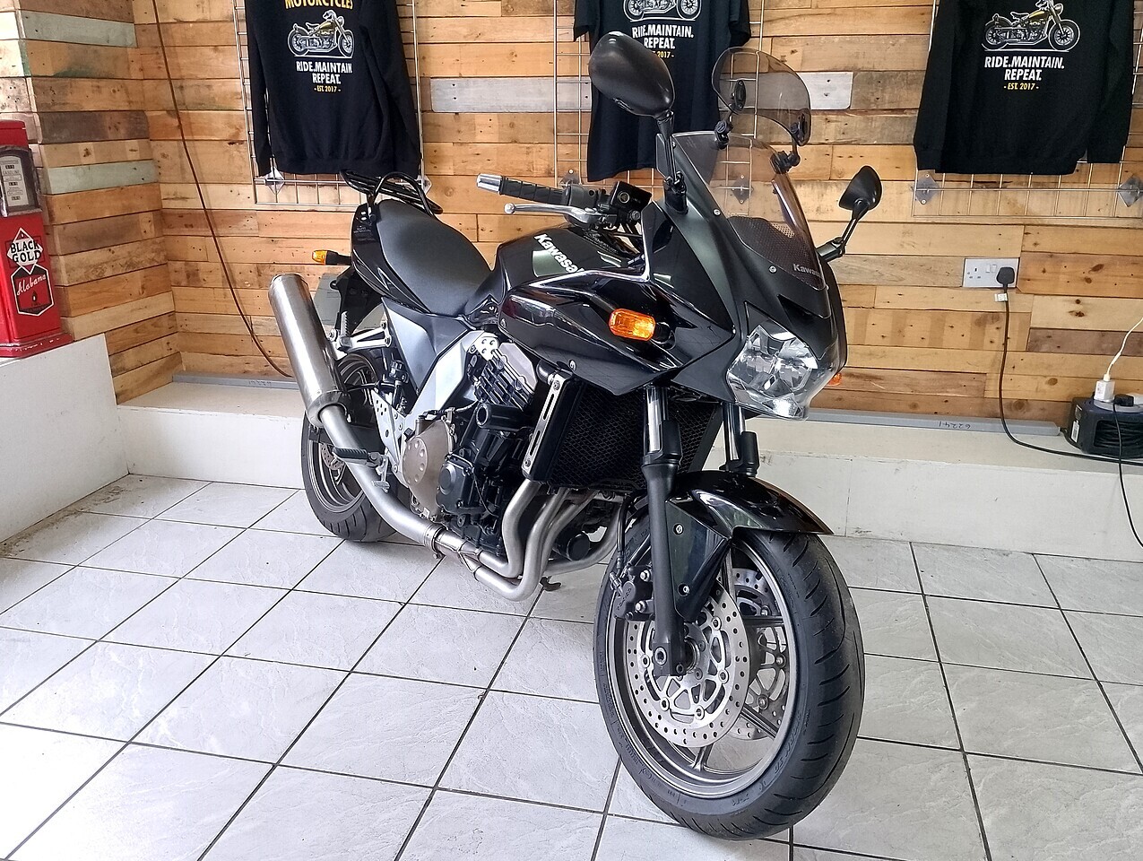 Kawasaki 750 Naked Manual Petrol