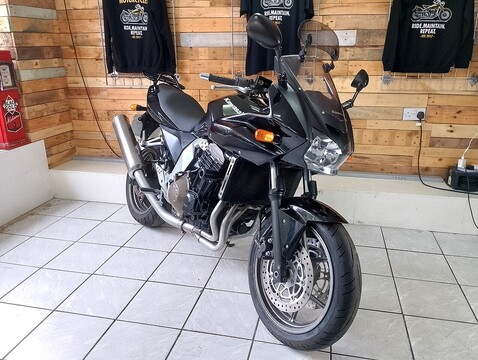 750 Naked Manual Petrol