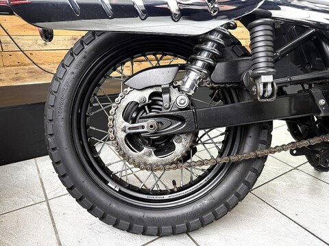 865 Roadster/Retro Manual Petrol