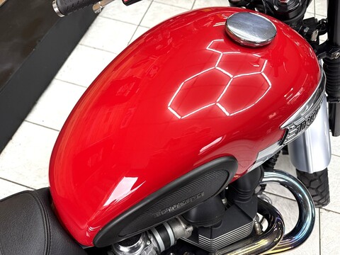 865 Roadster/Retro Manual Petrol