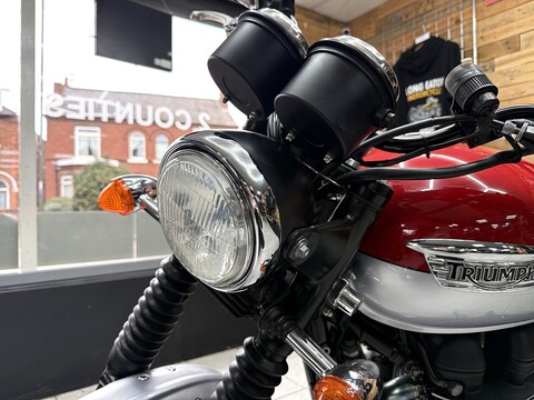 865 Roadster/Retro Manual Petrol