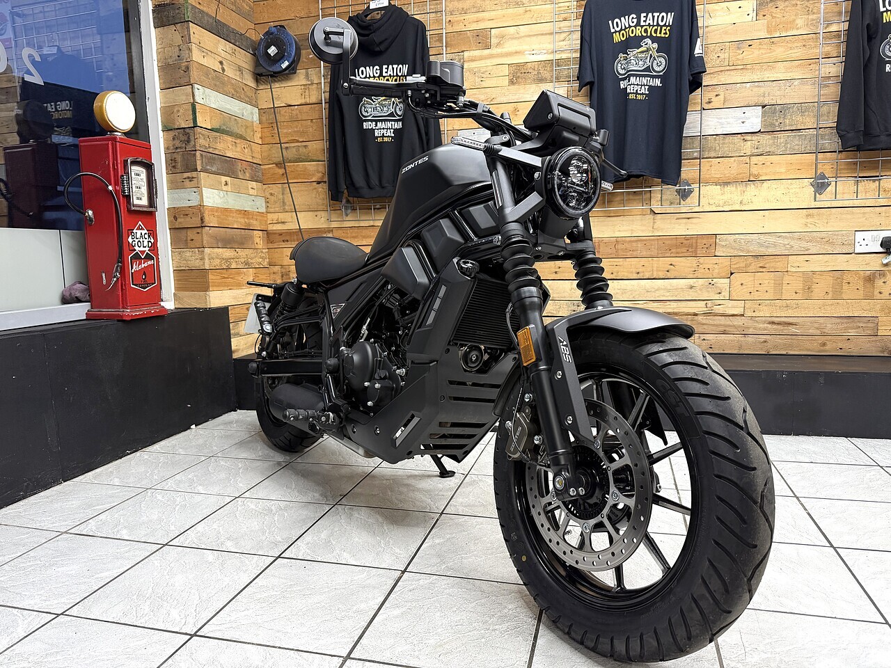 Zontes 125 Custom Cruiser