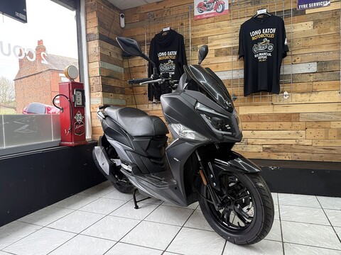 125 AC Scooter Petrol CVT Euro 5 (10 ps)