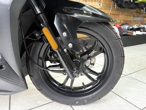 125 AC Scooter Petrol CVT Euro 5 (10 ps)