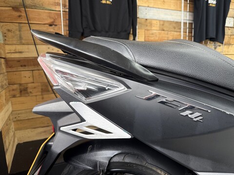 125 AC Scooter Petrol CVT Euro 5 (10 ps)